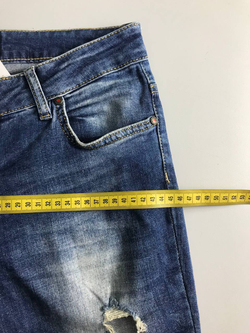 Джинсы Dsquared с порезами, маркировка 30, визуально на 46 размер