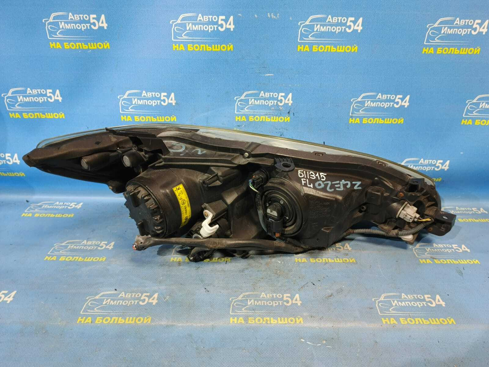 Фара передняя левая TOYOTA WISH 2009-2012