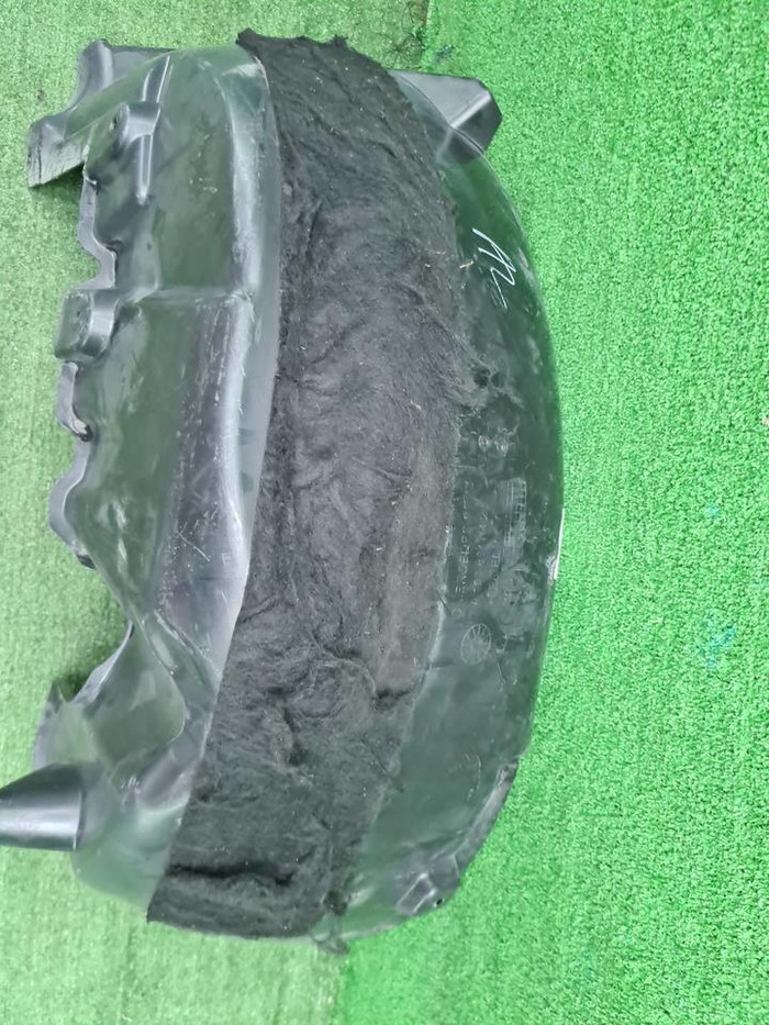 Подкрылок задний правый Mercedes ML GLE W166 11-18