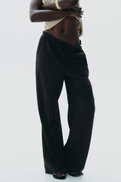 ZARA БРЮКИ ИЗ ТКАНИ С РЕЛЬЕФНЫМ УЗОРОМ, ЧЕРНЫЙ