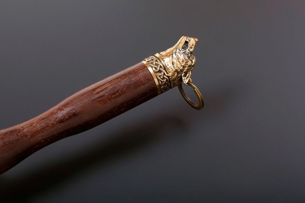 Ложка для обуви "Волк кельтский узор"