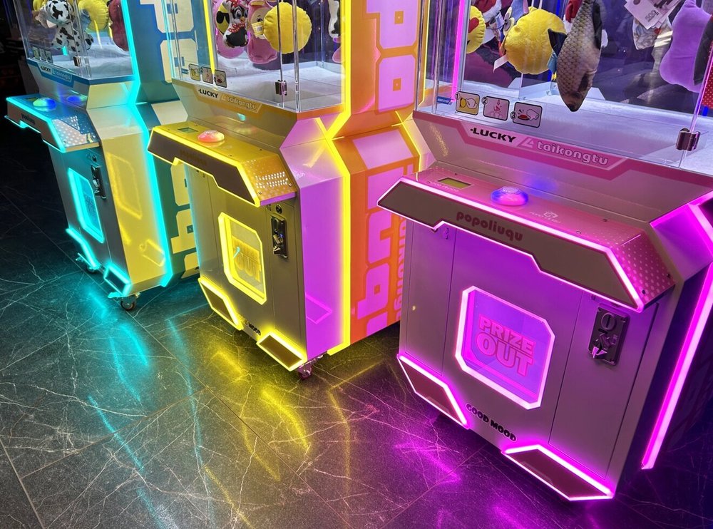 Призовой автомат «Космозаяц» с купюроприемником