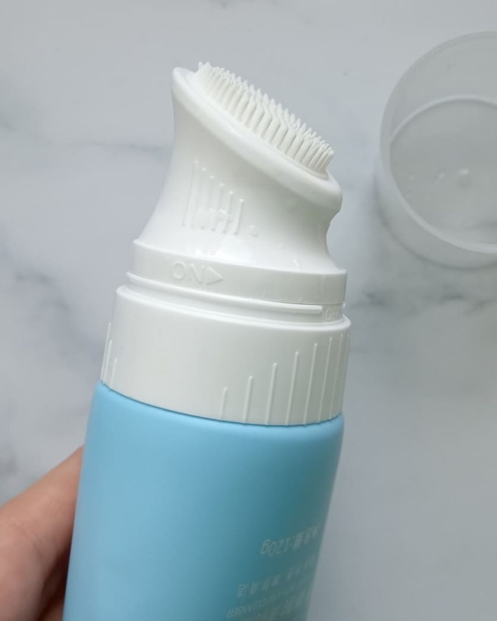 Гель для умывания с аминокислотами и массажной щёточкой, 120г