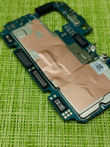 Realme C61 (RMX3930) плата материнская (основная системная) (ORIG-SP)