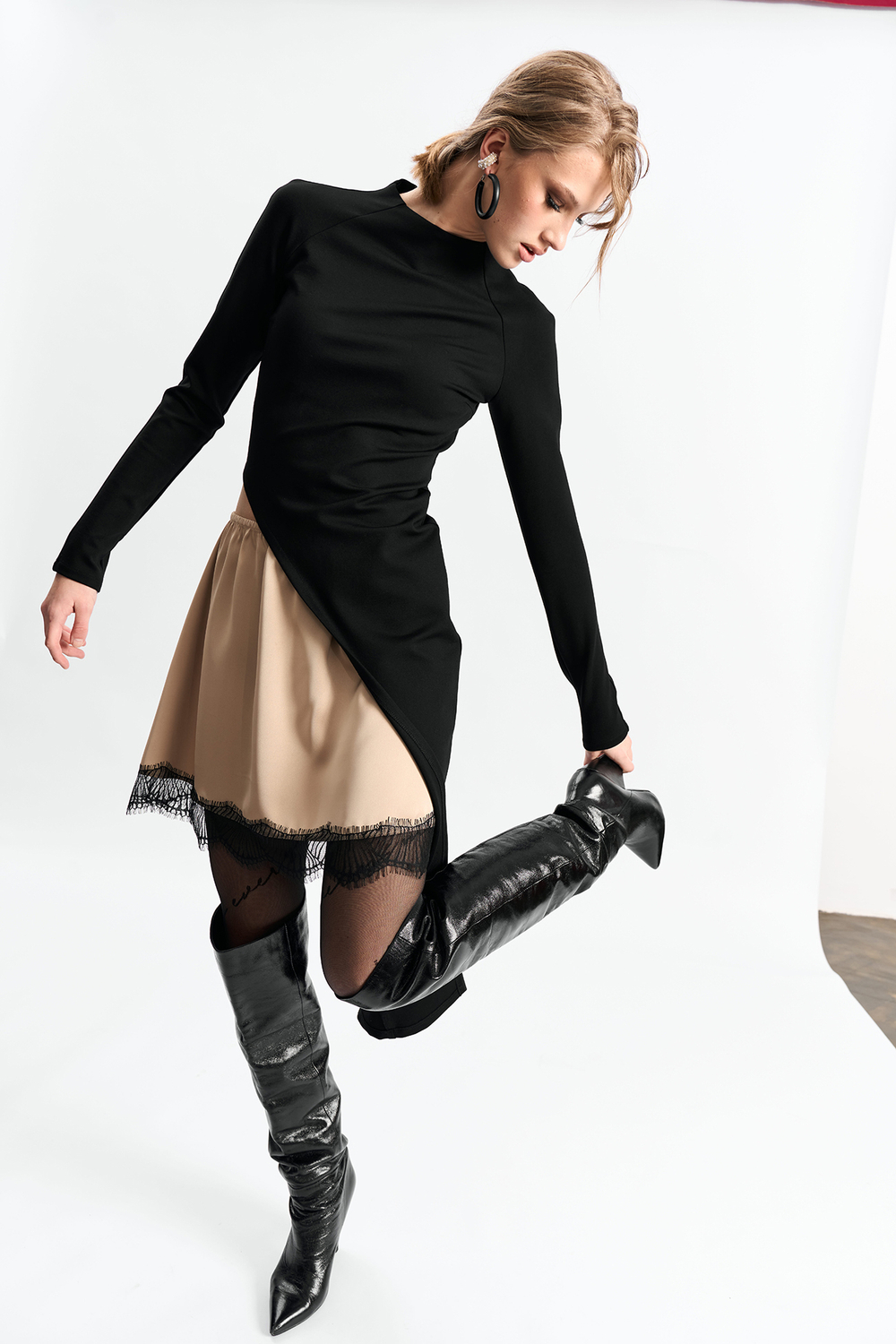 Мини-юбка с кружевом 1264 золото