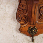 Настенная вешалка с резным декором в Неоклассическом стиле