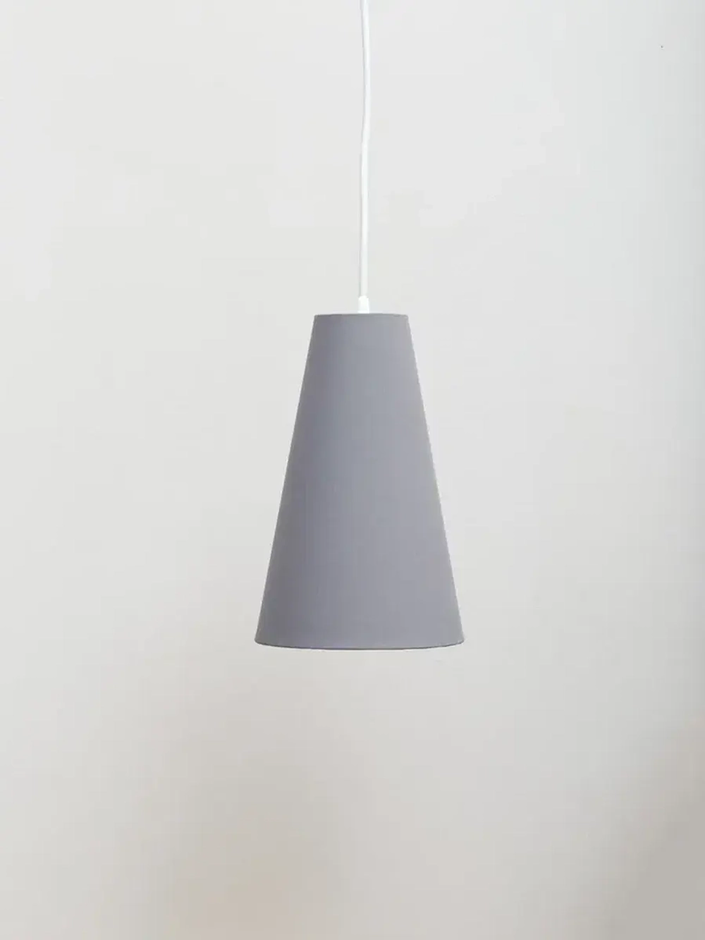 Люстра потолочная для спальни и гостиной с абажуром