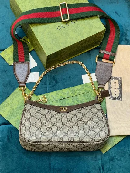 Маленькая сумка на плечо Gucci Ophidia