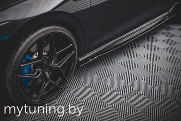 Сплиттеры накладок на пороги V.2 для VOLKSWAGEN Golf VIII R (20-...)