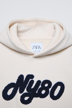 ZARA ХУДИ ИЗ МАХРОВОЙ ТКАНИ С НАДПИСЬЮ, ЭКРЮ