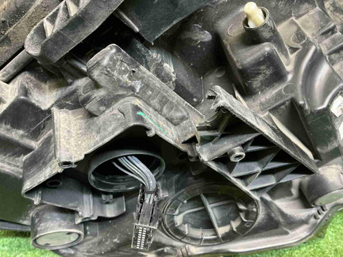 Фара левая VW Passat B8 (2014-2020) LED