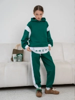 Спортивный костюм для девочки в школу