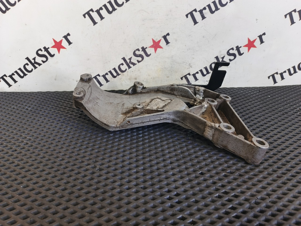 Кронштейн компрессора кондиционера