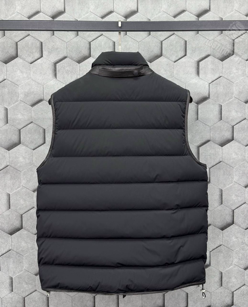 Пуховый жилет Tom Ford