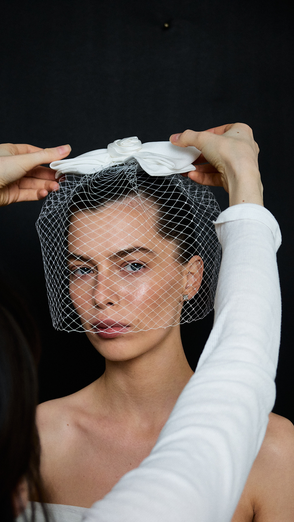 Вуаль круглая с бантом и розой