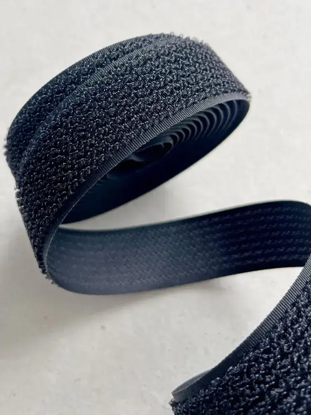 Лента липучка гибридная с набором скоб (5 метров х 25мм. + 20 скоб)