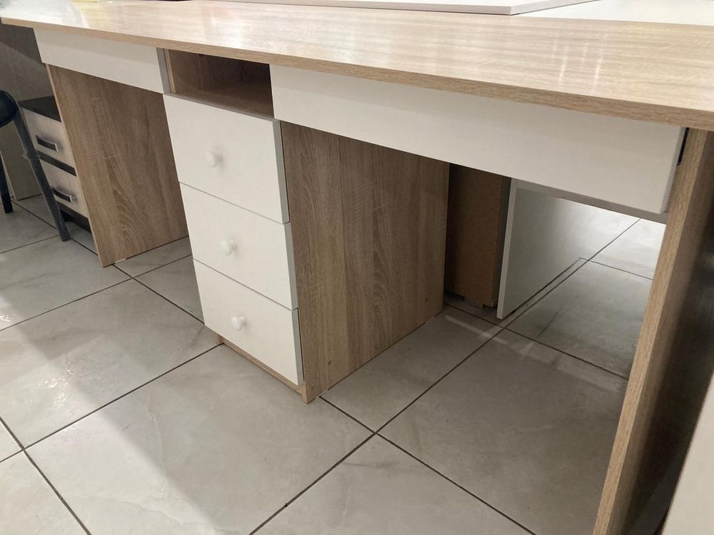 Стол письменный В-5 дуб сонома/белый