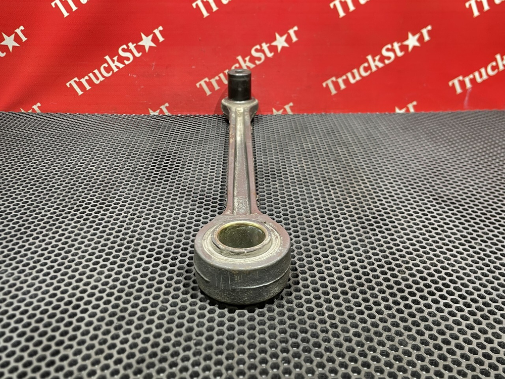 Стойка переднего стабилизатора