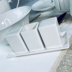 Lenardi 118-132 Набор солонок 3пр. на подставке RESTO в под.уп.(х48)Фарфор