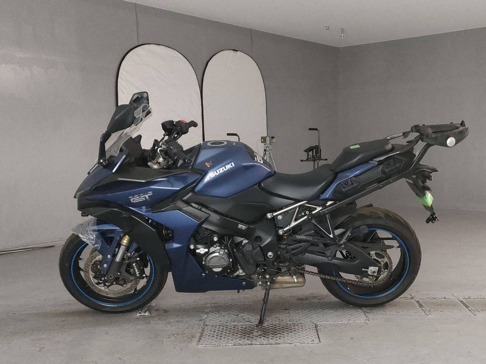 Suzuki GSX-S1000 GT 2023