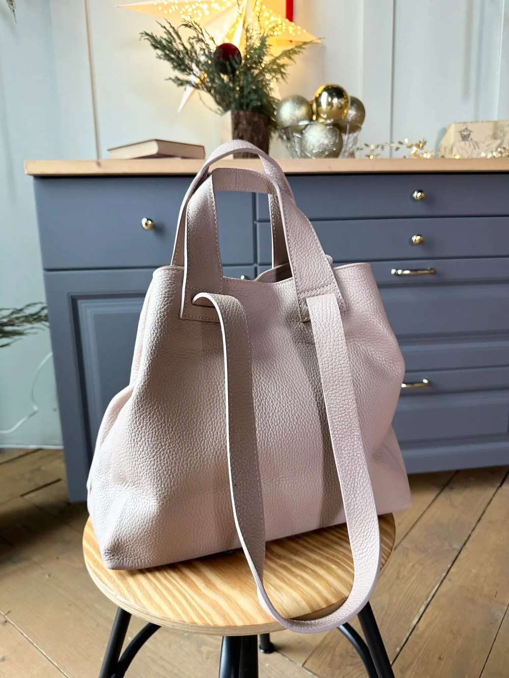 Женская сумка-шоппер из натуральной кожи пудрового цвета