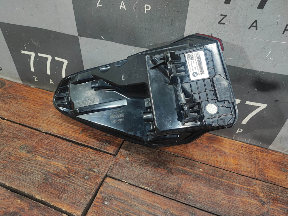 Фонарь задний правый BMW X1 (F48) 19-22 Б/У Оригинал 63217477714