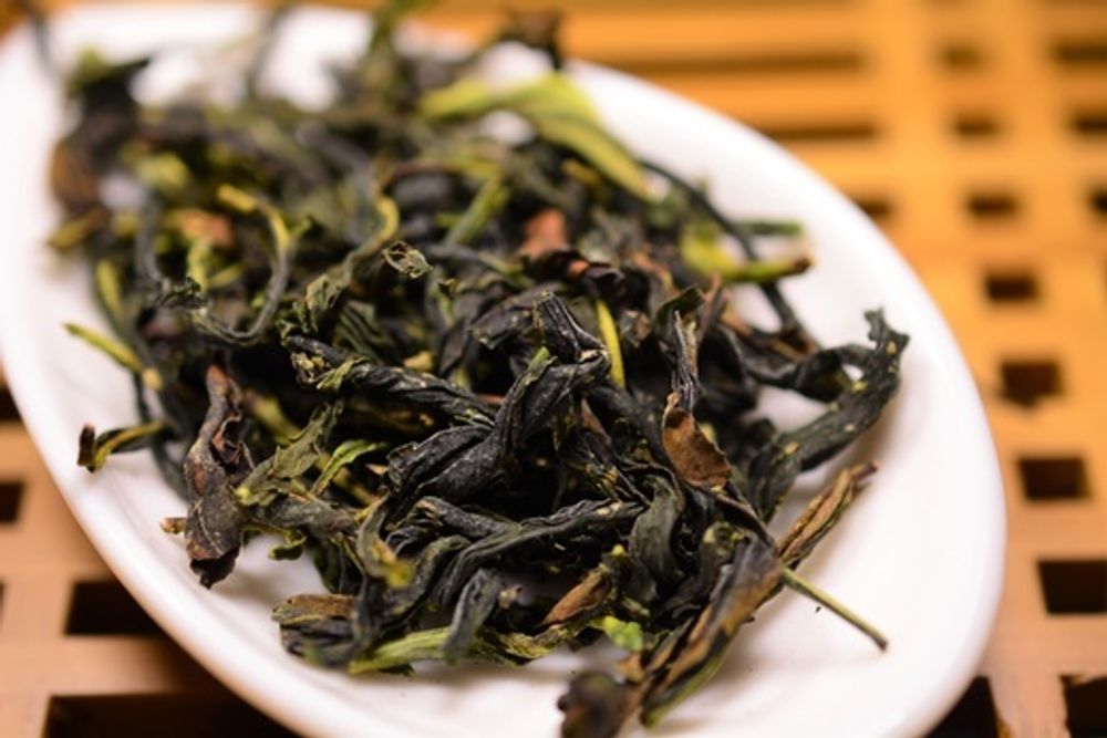 Я Ши Сян Дан Цун, светлый