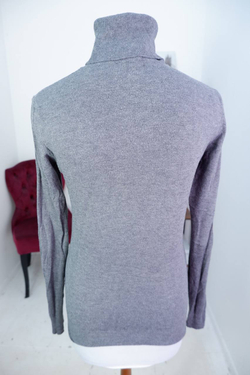 Водолазка в рубчик базовая, маркировка M, визуально на 46 размер