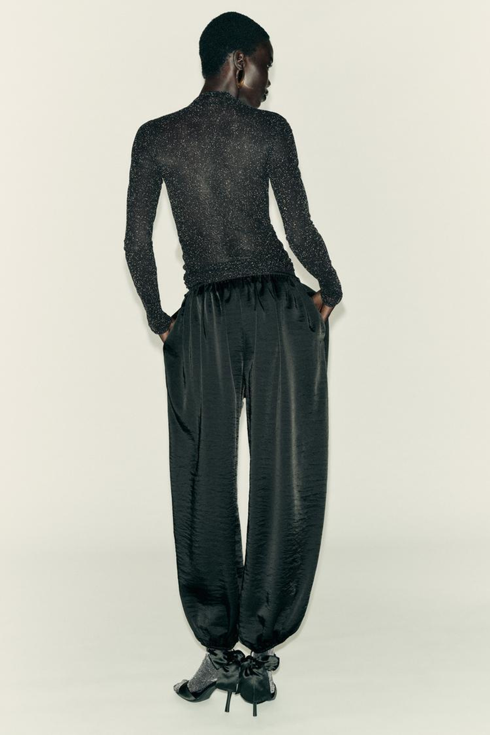 ZARA ТОП С БЛЕСТЯЩЕЙ НИТЬЮ, ЧЕРНЫЙ