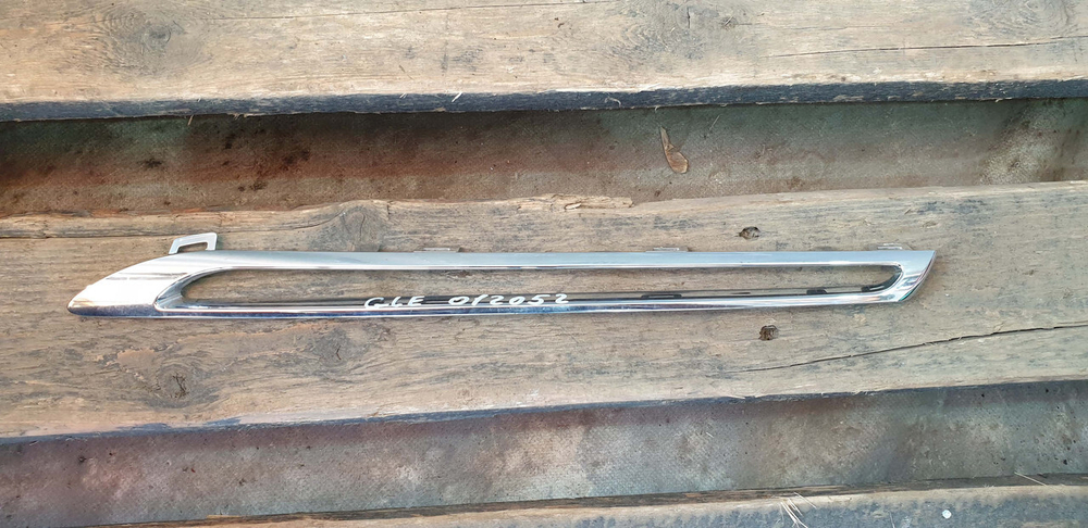 Молдинг решетки радиатора Mercedes GLE (C292) 15-19 Б/У Оригинал A2928880185