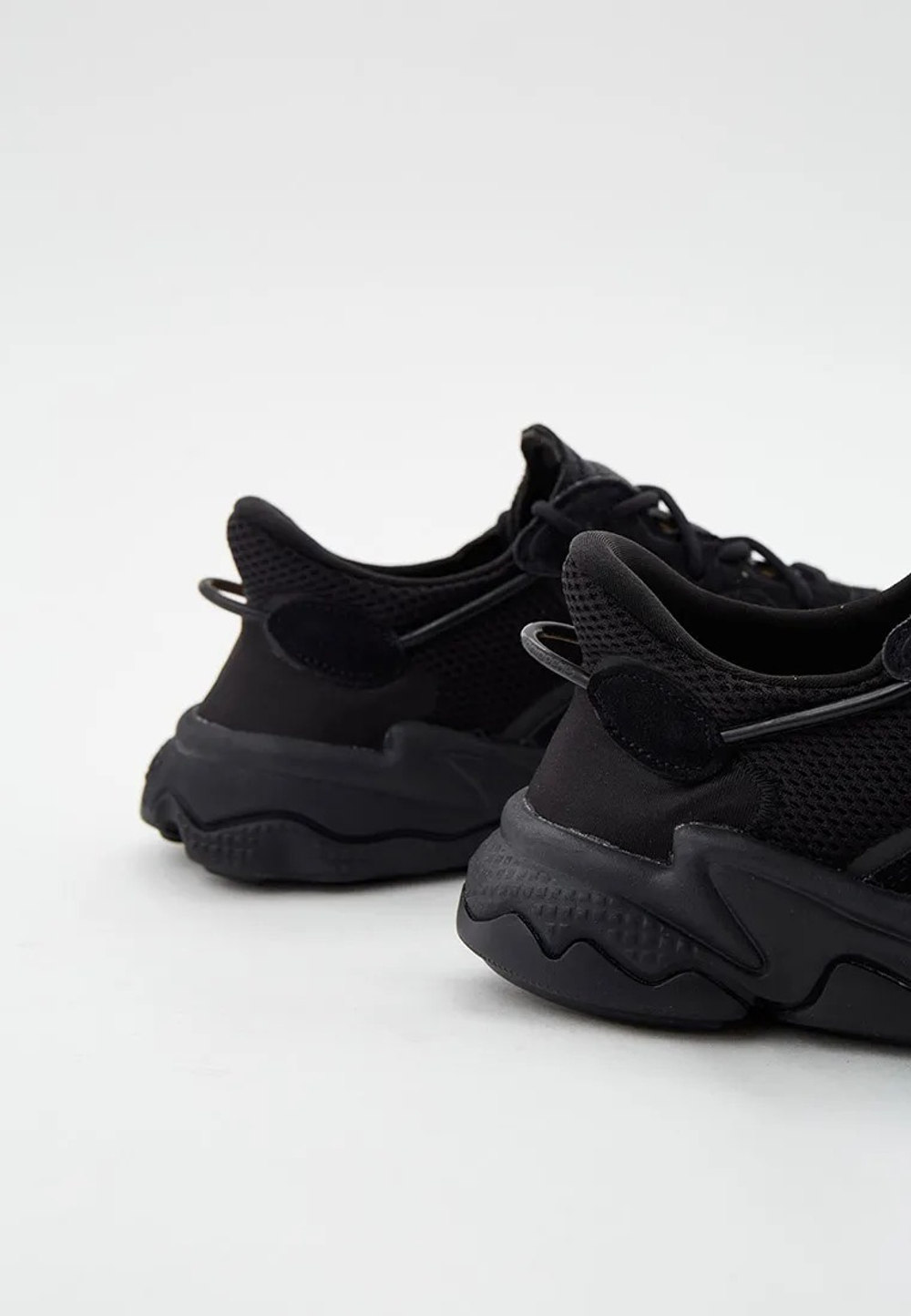 Кроссовки унисекс adidas Originals OZWEEGO