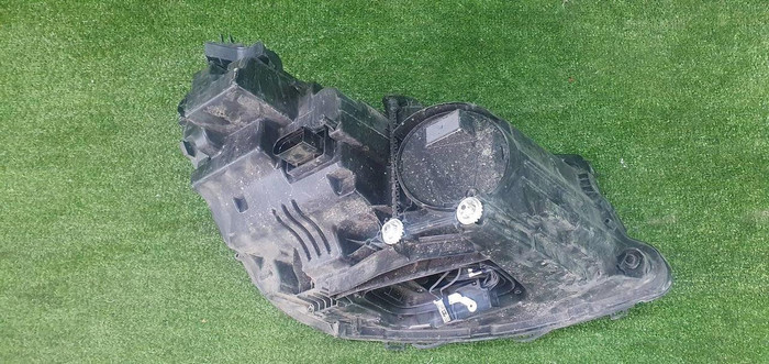 Битая Фара левая Mercedes E W213 (2020-2023) LED