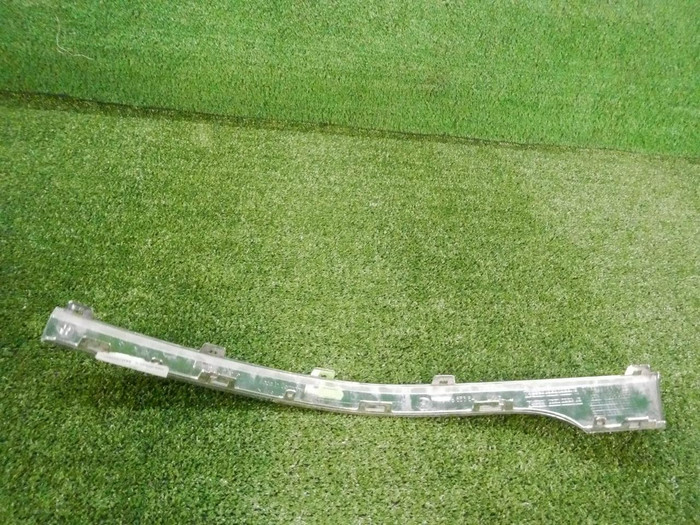 Молдинг заднего бампера левый VW Touareg 2 NF (2014-2018)