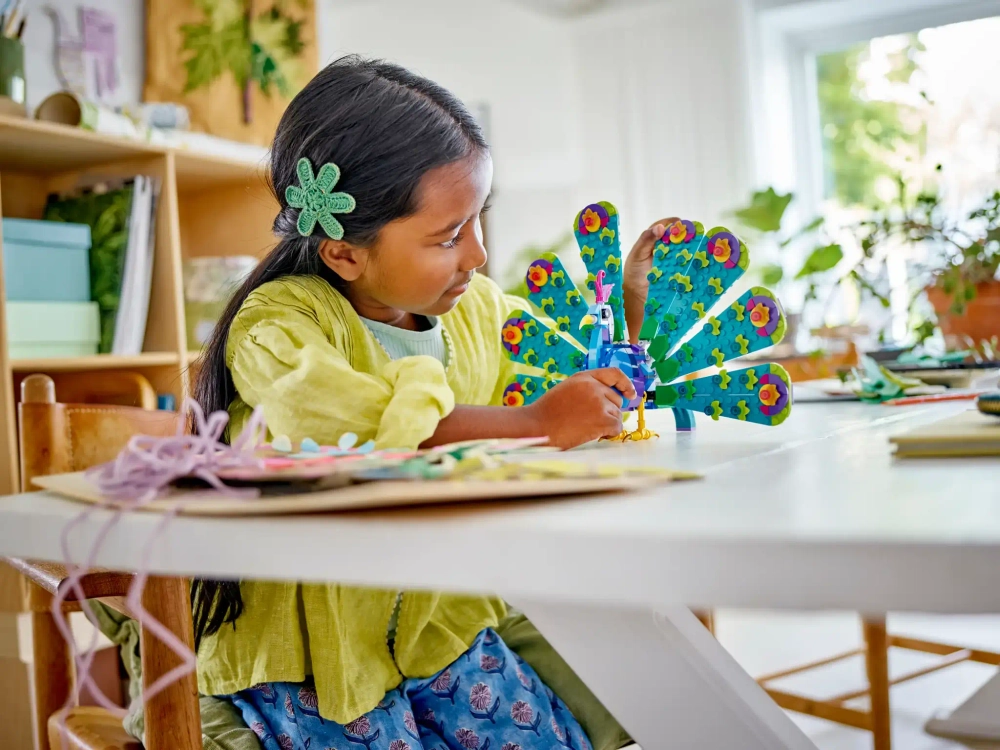 Конструктор LEGO Creator 3in1 31157 Экзотический павлин