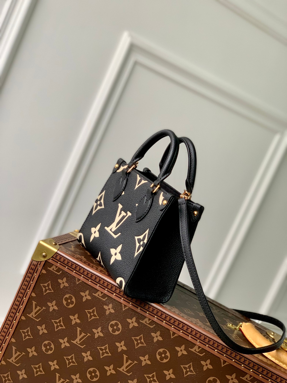 Louis Vuitton OnTheGo BB
