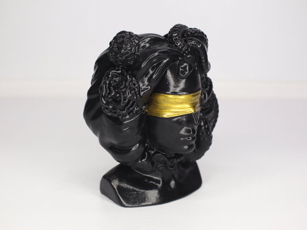 Кашпо - органайзер "Горгона Медуза" черная с золотом, 13х16х11см 7501893