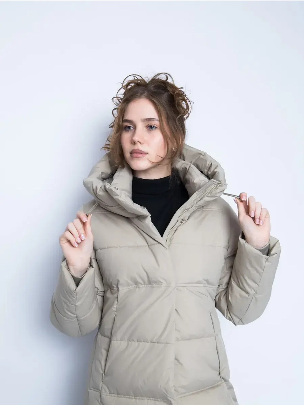 Куртка зимняя удлиненная с капюшоном