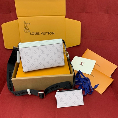 Louis Vuitton Gaston Wearable Wallet