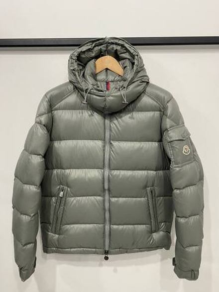 Пуховик Moncler