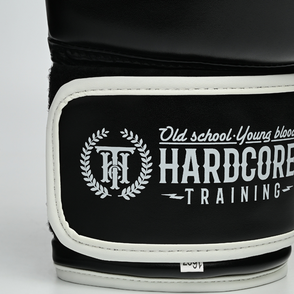 Боксёрские перчатки Hardcore Training Base PU черные