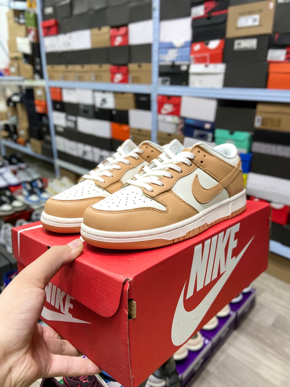 Купить  Nike Dunk Low "Harvest Moon"