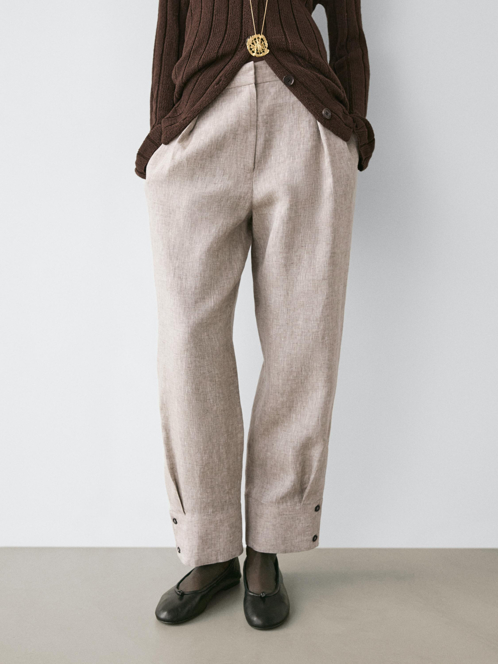 Massimo Dutti Брюки костюмные с пряжкой, бежевый