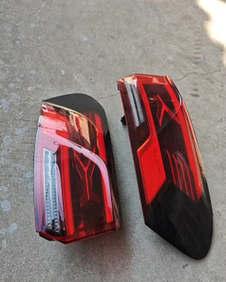 Задние левый и правый фонари Volkswagen Tayron X оригинал