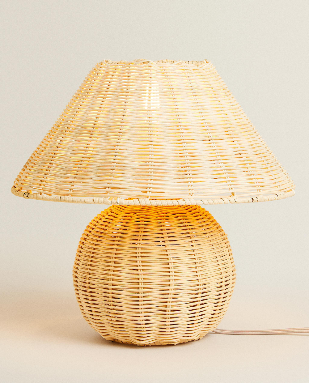 Zara Home Настольная лампа, цвет светло-бежевый, 21.5 см · 5605/047