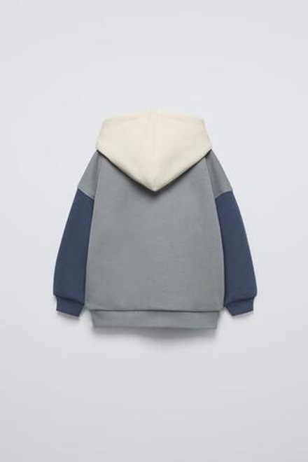 ZARA ТОЛСТОВКА В СТИЛЕ «ЦВЕТОВОЙ БЛОК» С КАПЮШОНОМ, ЭКРЮ/СИНИЙ