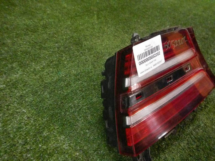 Фонарь правый внутренний Genesis G80 2 (2020-н.в.)