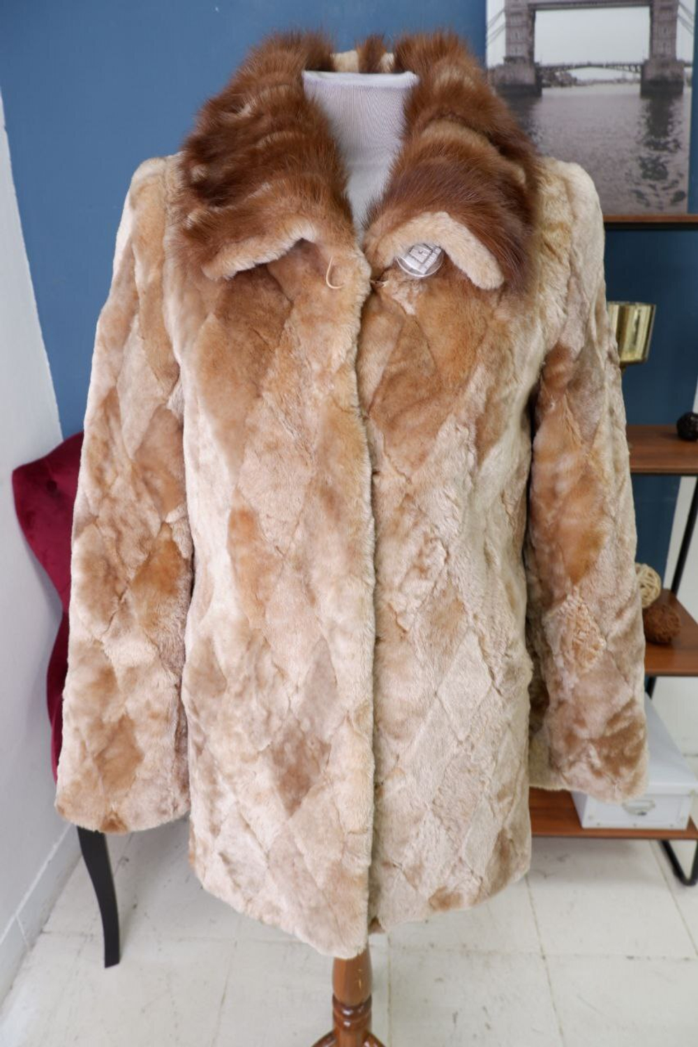Шуба из натурального меха 44-46 размер