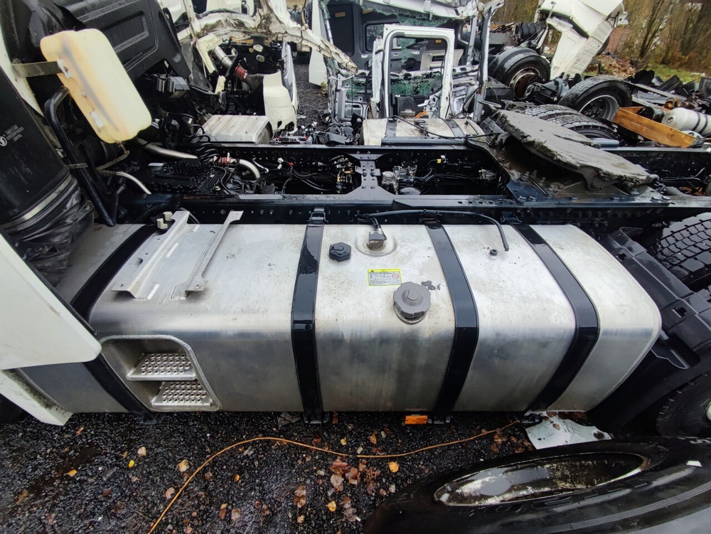 Бак топливный в сборе 700L 2023г.