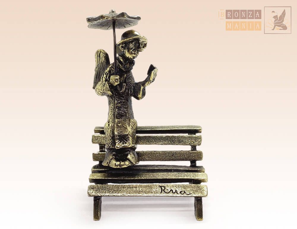 фигурка Петербургский ангел на скамейке большой