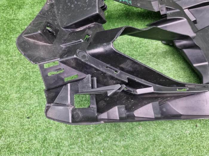 Кронштейн бампера правый BMW 2er F44 (2019-2024)